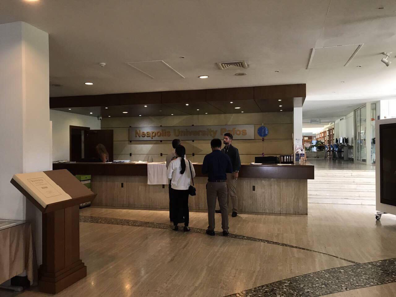 Ảnh quầy lễ tân của NUP