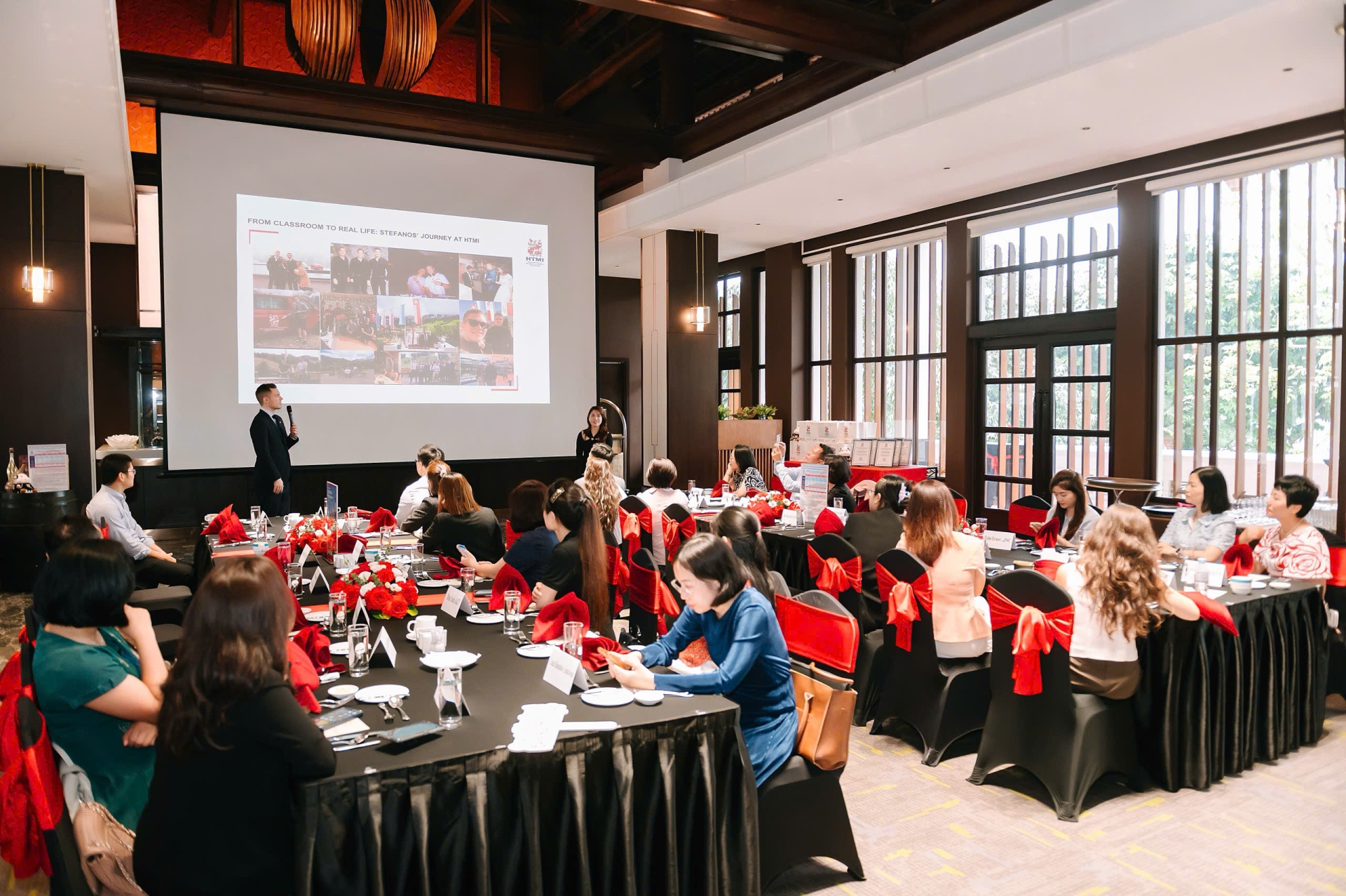 CẬP NHẬT MỚI VỀ CƠ HỘI DU HỌC NGÀNH HOSPITALITY TỪ TRƯỜNG HTMi THUỴ SĨ 2026