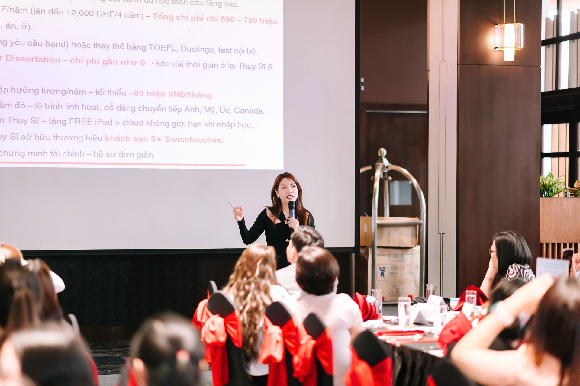 CẬP NHẬT MỚI VỀ CƠ HỘI DU HỌC NGÀNH HOSPITALITY TỪ TRƯỜNG HTMi THUỴ SĨ 2026