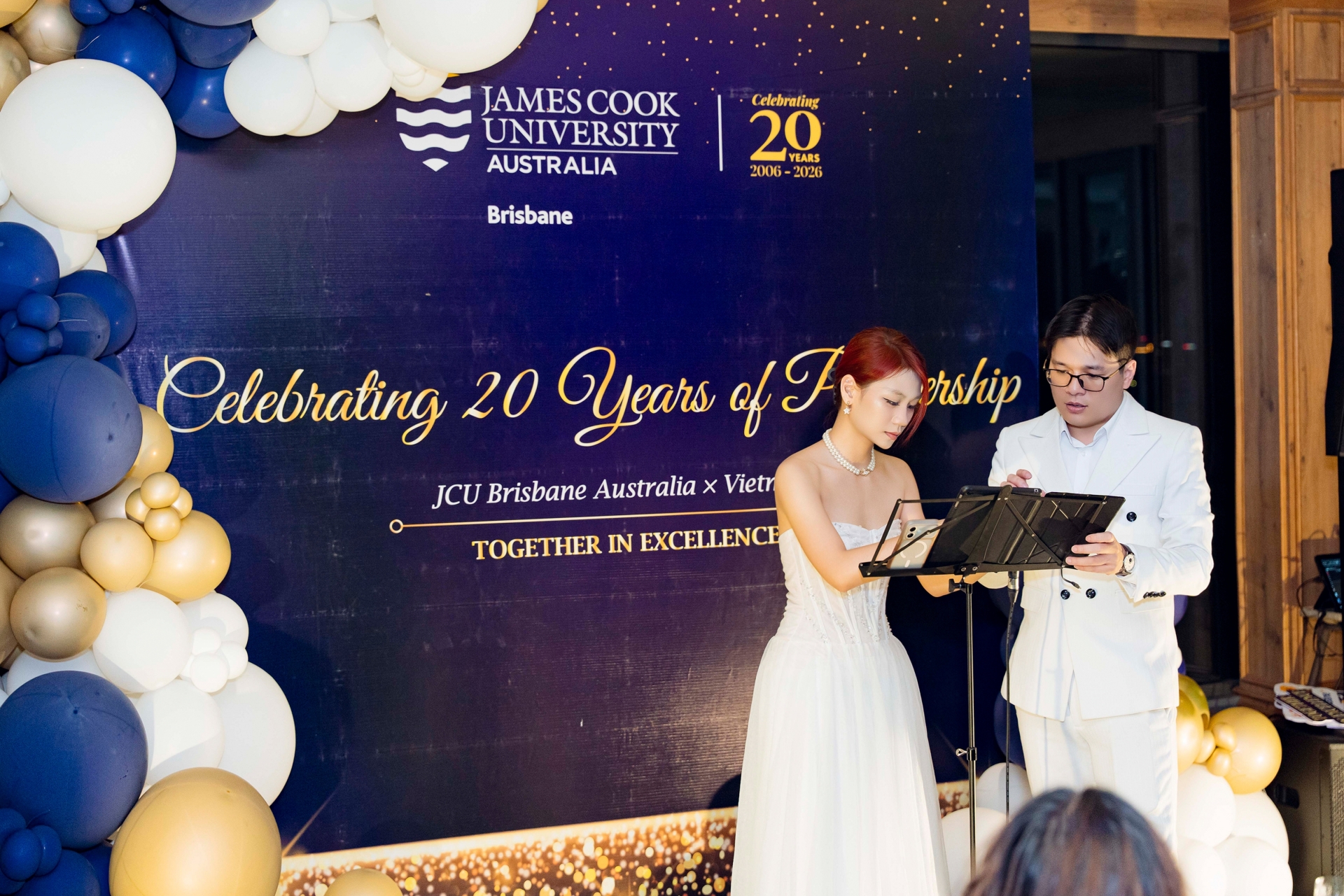 JAMES COOK UNIVERSITY BRISBANE KỶ NIỆM 20 NĂM HỢP TÁC GIÁO DỤC QUỐC TẾ GIỮA ÚC VÀ VIỆT NAM