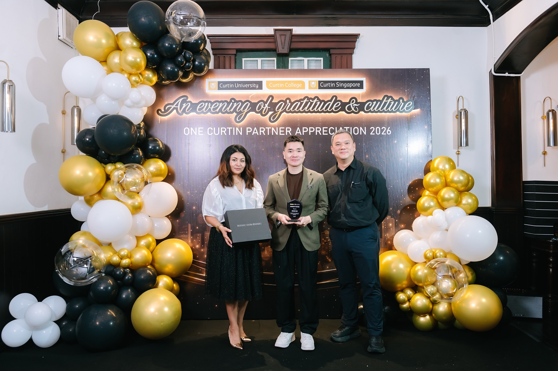 GRAND EDU NHẬN VINH DANH TẠI SỰ KIỆN PARTNER APPRECIATION 2026 TỪ ONE CURTIN