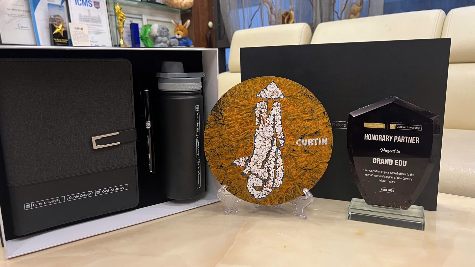 GRAND EDU NHẬN VINH DANH TẠI SỰ KIỆN PARTNER APPRECIATION 2026 TỪ ONE CURTIN