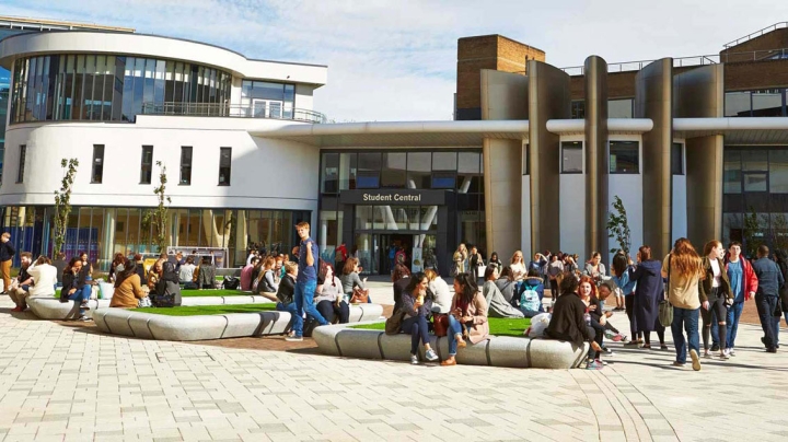 KHÁM PHÁ LỘ TRÌNH CHUYỂN TIẾP ĐẠI HỌC ANH QUỐC CÙNG UNIVERSITY OF HUDDERSFIELD ISC